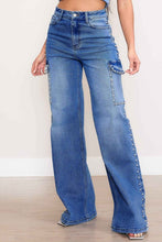 Load image into Gallery viewer, Pearl High-Rise Wide Leg Cargo Jeans
