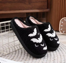 Load image into Gallery viewer, Halloween Slippers
